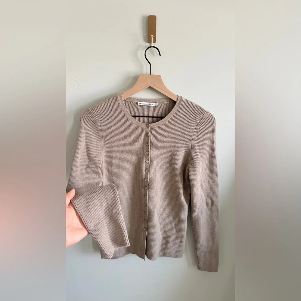 Abercrombie & Fitch Slim Ribbed Cardigan - Picture 3 of 4